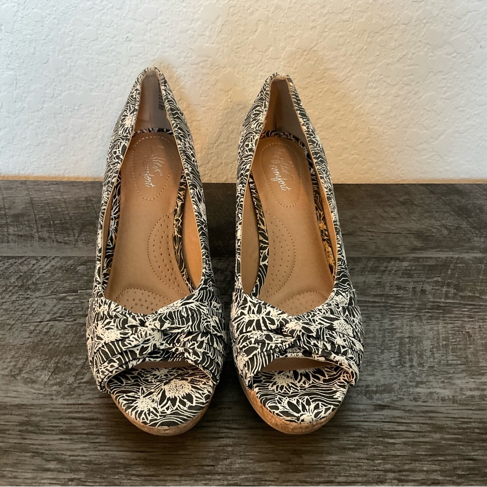 Comfort Plus by Predictions Black and White Shoes